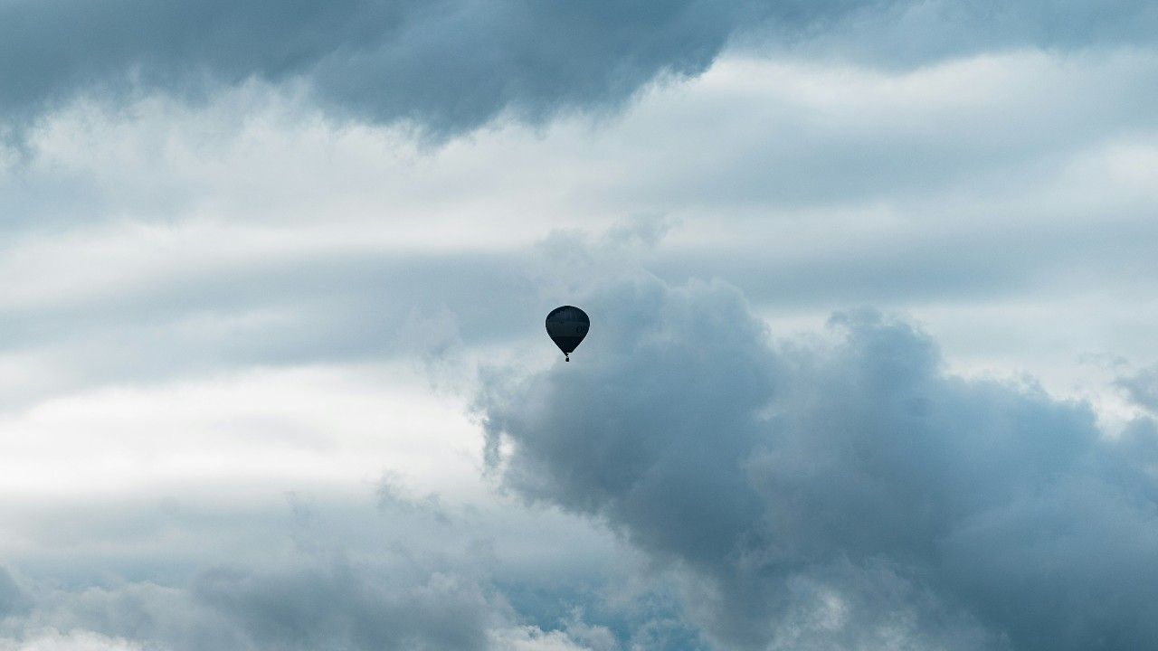 ‘A Joke Wrapped in Volatility’: Fartcoin Rallies Absurd 300% Defying Global Market Carnage