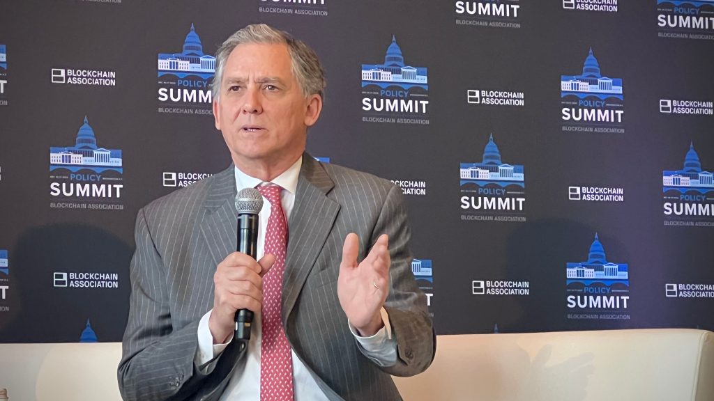 As House Panel Kicks Tires on Stablecoin Bill, Old-School Finance Giants Reveal Shift As House Panel Kicks Tires on Stablecoin Bill, Old-School Finance Giants Reveal Shift