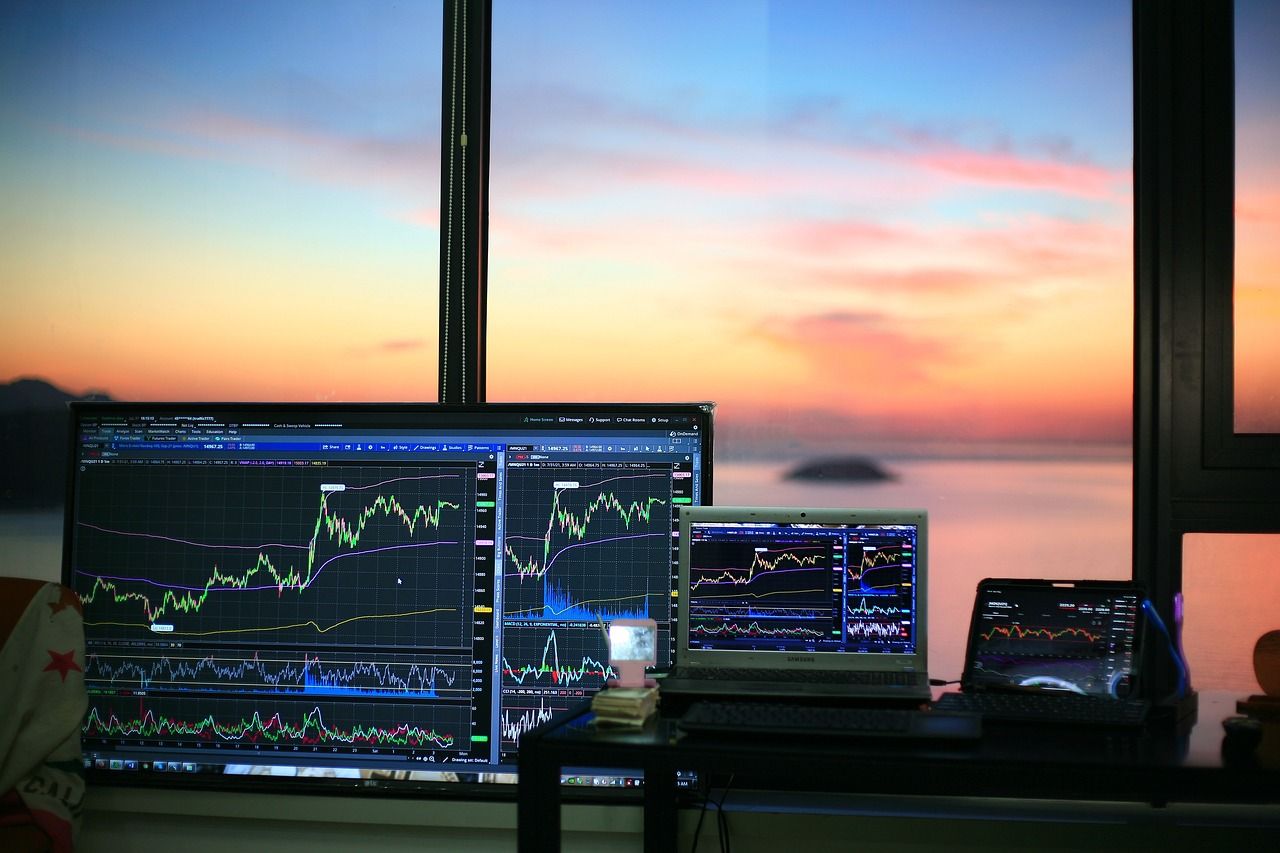 Bitcoin ETFs Lose Over 0M in April as Institutions Stick With Bonds Amid Tariff Volatility