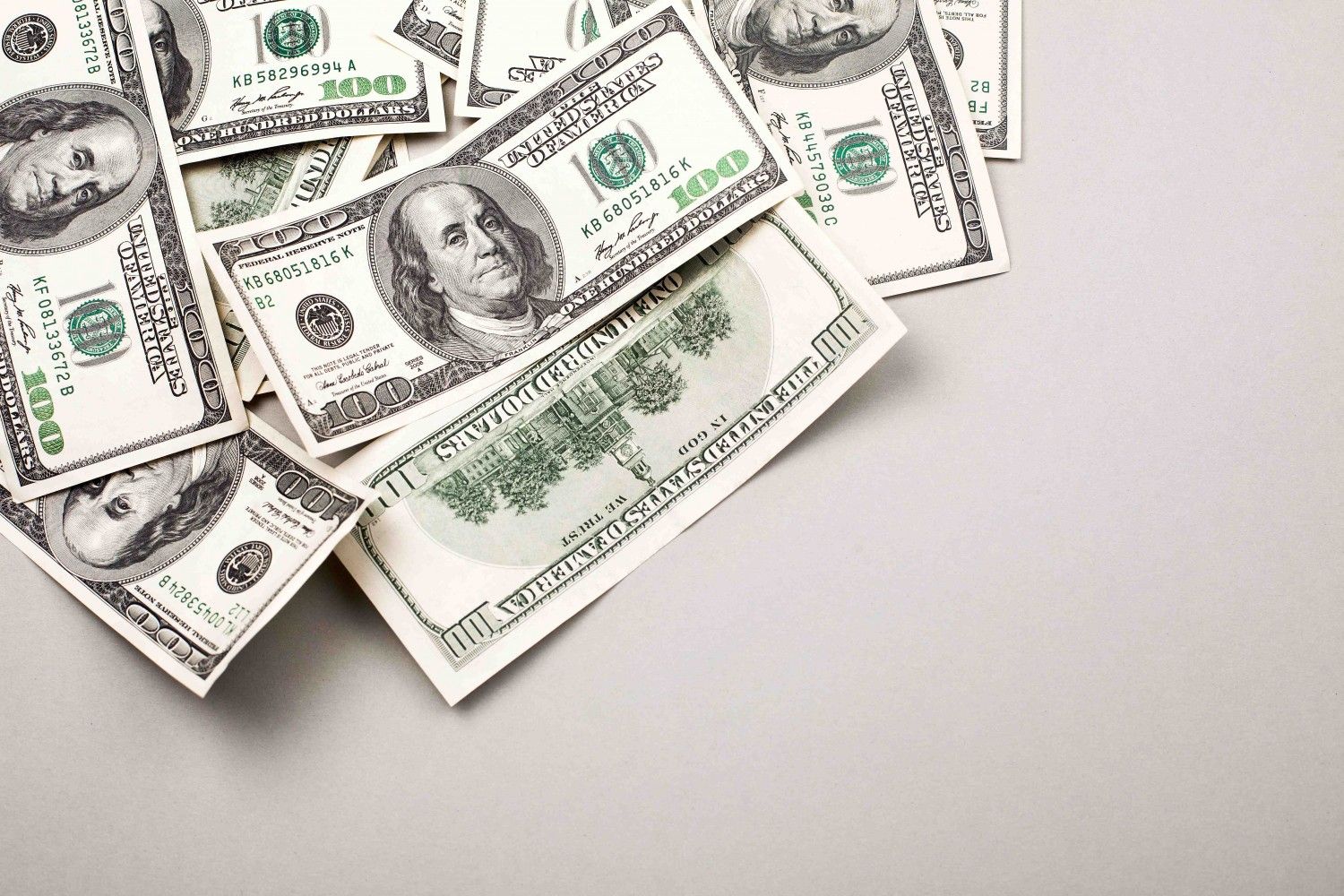 Bitcoin Institutional Adoption Accelerates as ETF Filings Show Investor Appetite