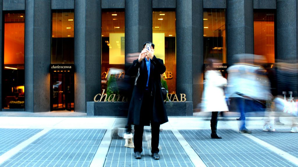 Charles Schwab Wants to Directly Offer Crypto to Clients, Incoming CEO Says