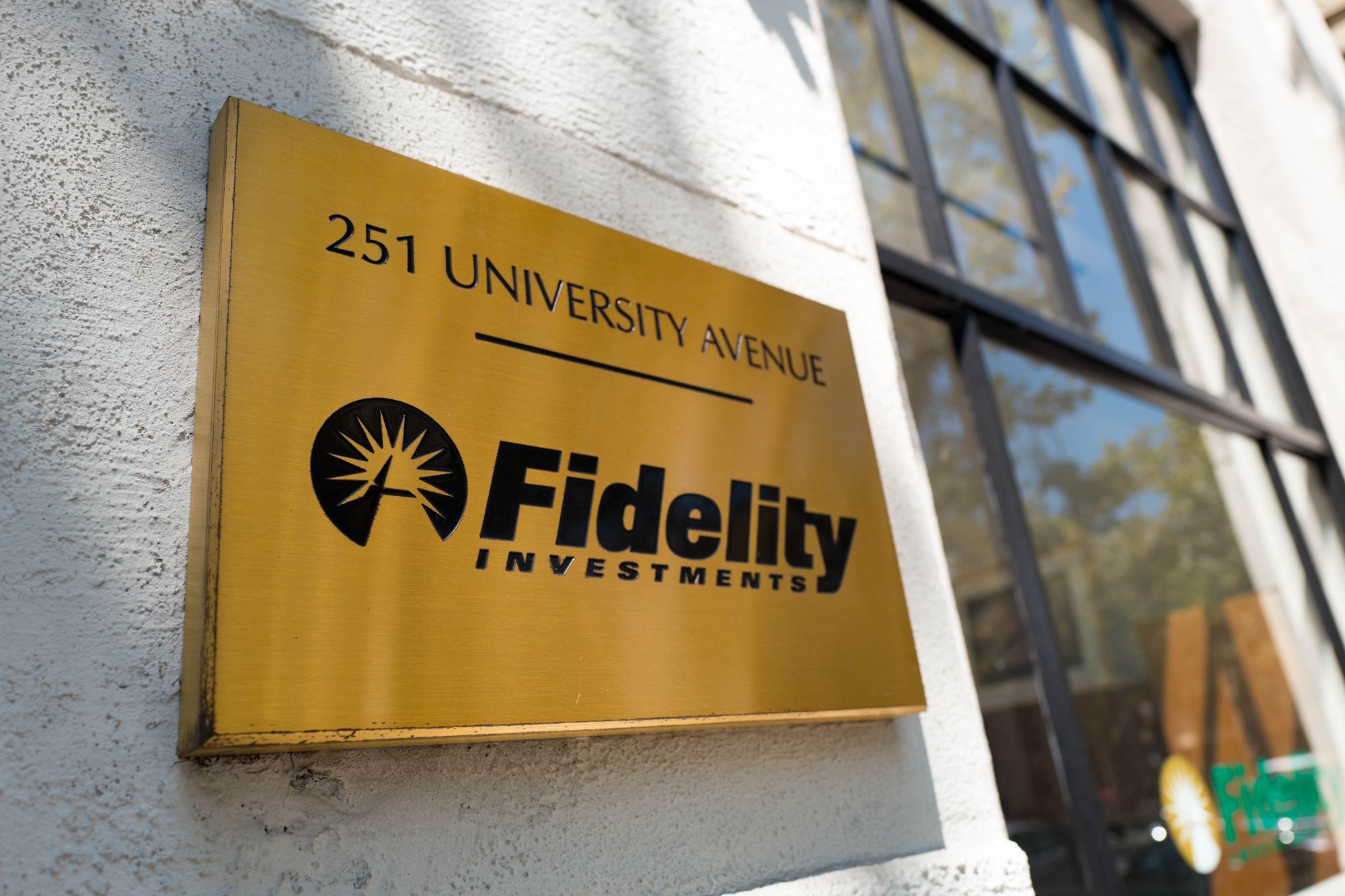 Fidelity Lets Investors Directly Invest in Crypto Through New Retirement Plan