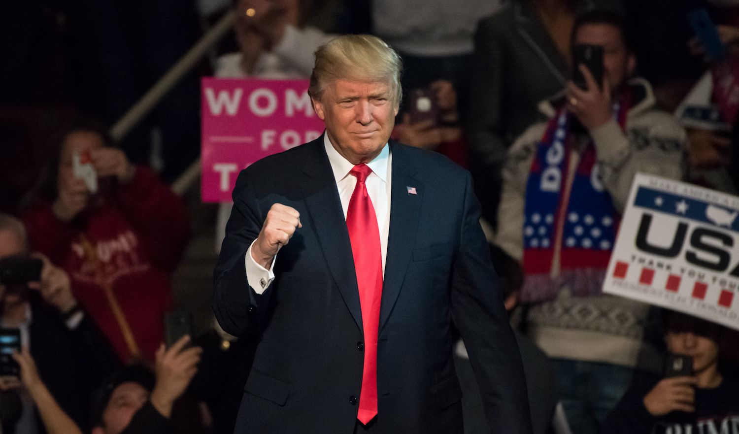 Is Hope a Strategy? Bitcoin Reclaims K Ahed of Trump ‘Liberation Day’ Tariff Announcement