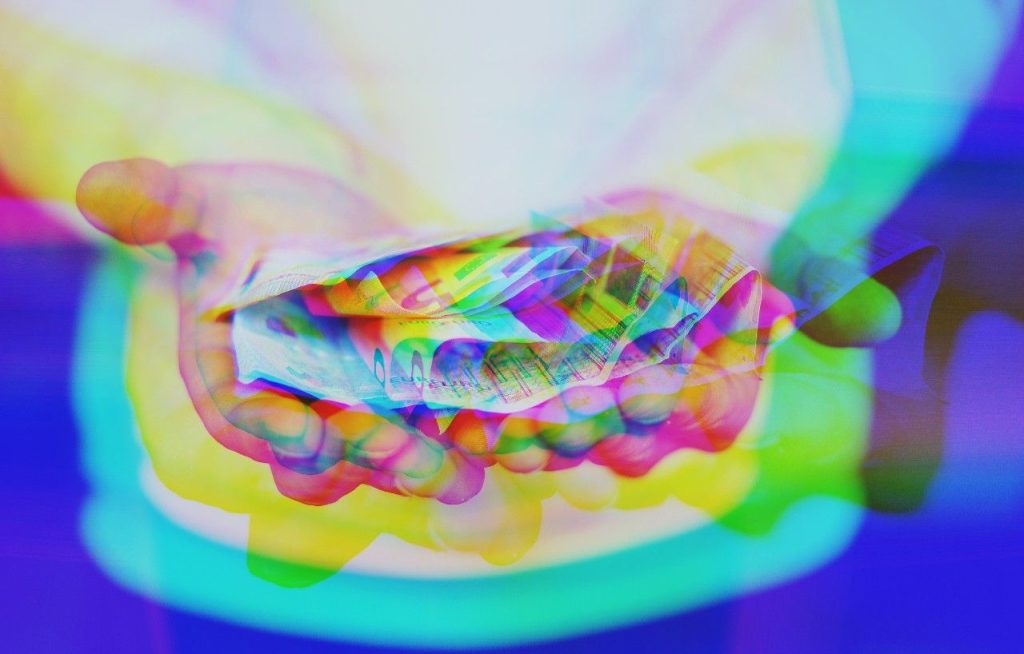 Tether, Galaxy, Ledn Dominate CeFi Crypto Lending as DeFi Borrowing Soars, Research Shows